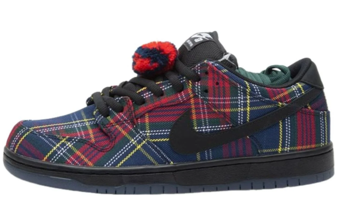 Nardwuar x Nike SB Dunk Low 'Tartan' | II1493-600