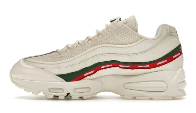 Nike Air Max 95 SP x Undefeated - Sail
