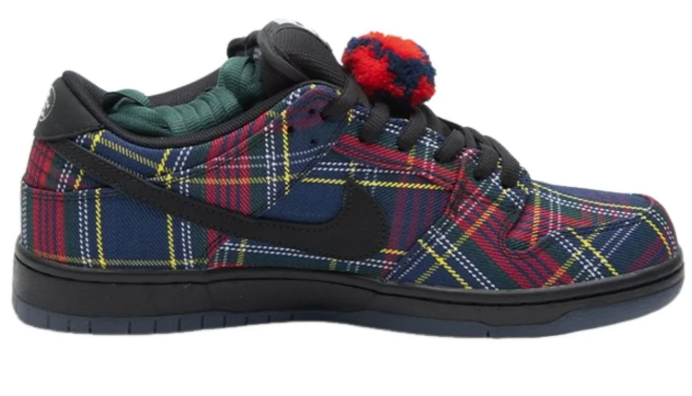 Nardwuar x Nike SB Dunk Low 'Tartan' | II1493-600