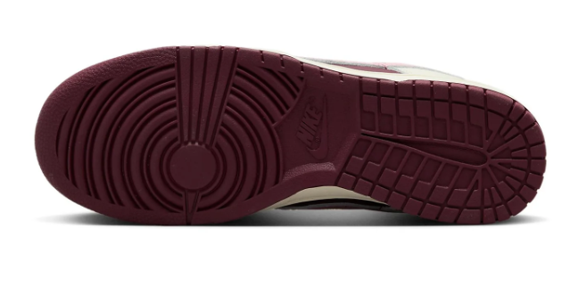 Nike Dunk Low Premium 'Valentine's Day' 2023 DR9705-100